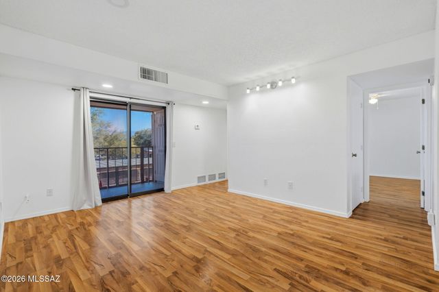 6625 E Golf Links Rd Apt 13, Tucson, AZ 85730