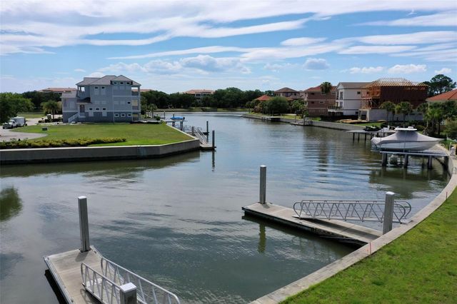 318 HARBOR VILLAGE POINT N, Palm Coast, FL 32137