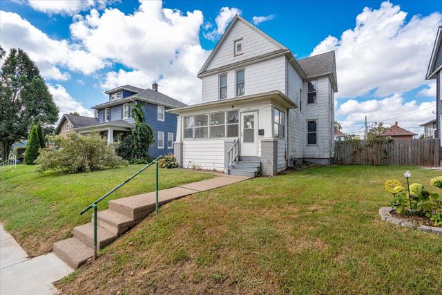 1435 10th Street, Moline, IL 61265