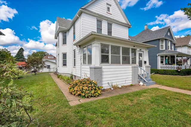 1435 10th Street, Moline, IL 61265