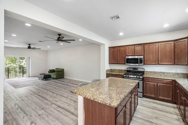 48 NW HAWTHORNE Place, Boca Raton, FL 33432