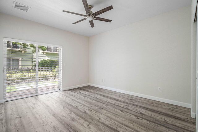 48 NW HAWTHORNE Place, Boca Raton, FL 33432