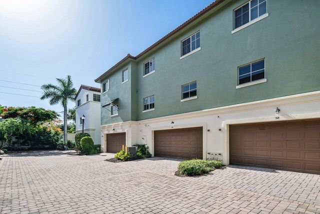 48 NW HAWTHORNE Place, Boca Raton, FL 33432