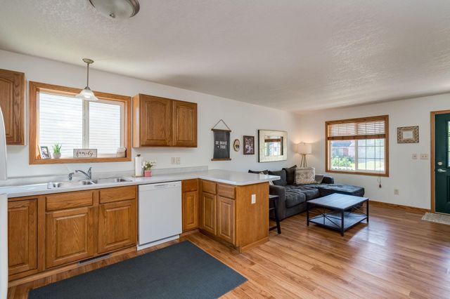 144 Savannah Court, Mankato, MN 56001