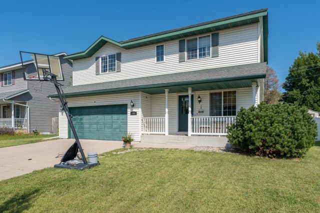 144 Savannah Court, Mankato, MN 56001