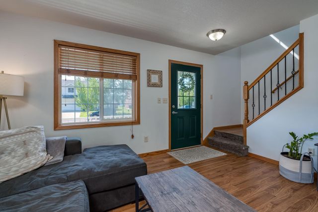 144 Savannah Court, Mankato, MN 56001