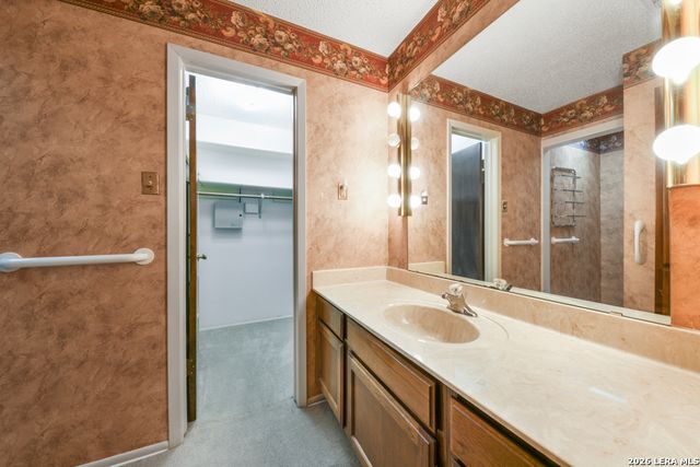 1033 E Live Oak, Schertz, TX 78154