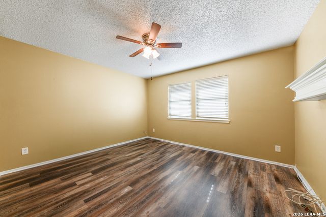 1033 E Live Oak, Schertz, TX 78154