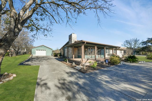 1033 E Live Oak, Schertz, TX 78154