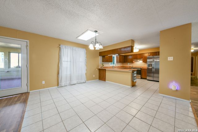 1033 E Live Oak, Schertz, TX 78154