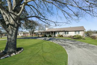 1033 E Live Oak, Schertz, TX 78154