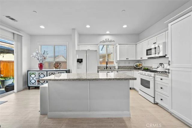 3559 Half Dome Avenue, Rosamond, CA 93560