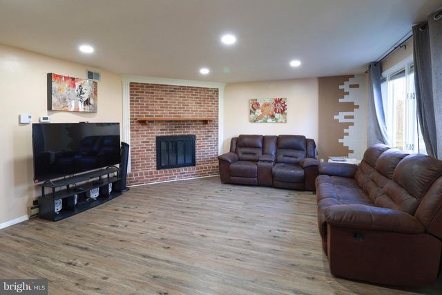 7123 SALEM PARK CIR, Mechanicsburg, PA 17050