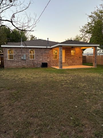 1208 W Tennessee Ave, Midland, TX 79701