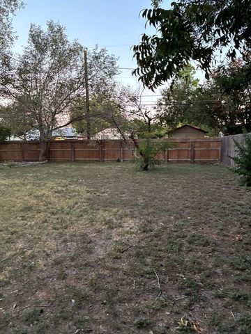 1208 W Tennessee Ave, Midland, TX 79701