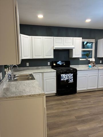 1208 W Tennessee Ave, Midland, TX 79701