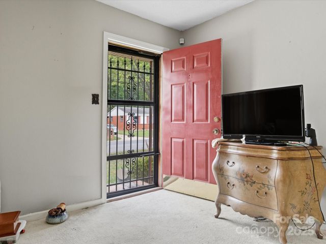 4946 Morgan Street, Charlotte, NC 28208