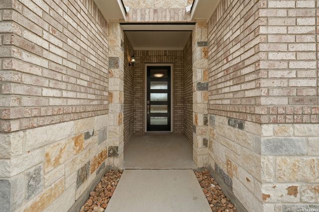 9327 Luke Path, San Antonio, TX 78254