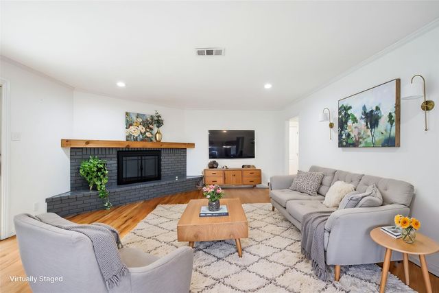 3001 Lavita Lane, Farmers Branch, TX 75234