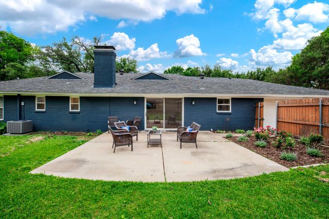 3001 Lavita Lane, Farmers Branch, TX 75234