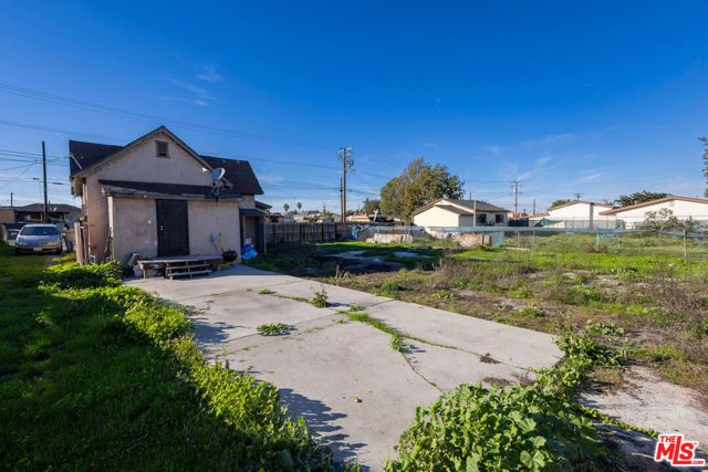 1230 S Wilmington Avenue, Compton, CA 90220