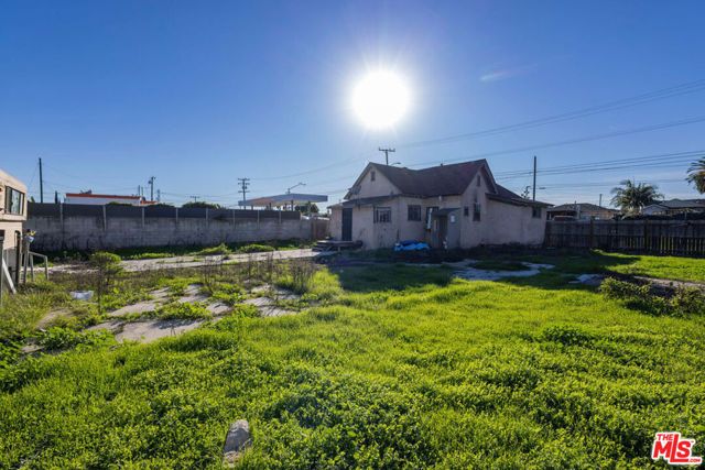 1230 S Wilmington Avenue, Compton, CA 90220