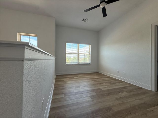 1512 Long Shadow LN, Georgetown, TX 78628