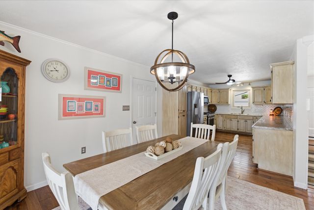 1077 Cliffs Edge Road, East Bernstadt, KY 40729
