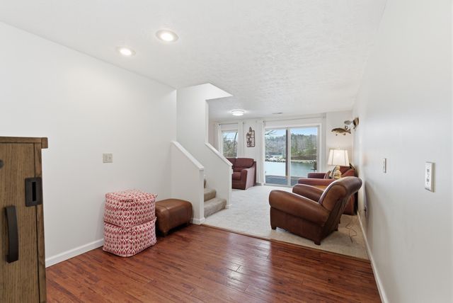 1077 Cliffs Edge Road, East Bernstadt, KY 40729