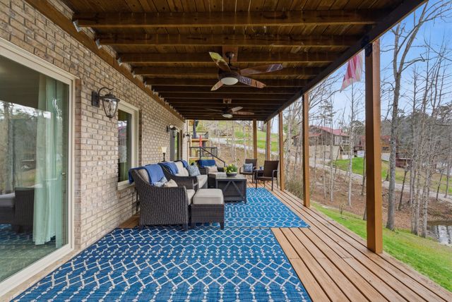 1077 Cliffs Edge Road, East Bernstadt, KY 40729