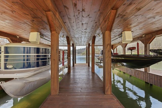 1077 Cliffs Edge Road, East Bernstadt, KY 40729