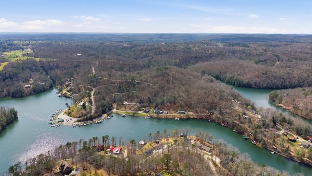 1077 Cliffs Edge Road, East Bernstadt, KY 40729