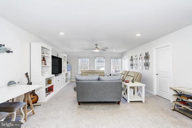 106 LAQUINTA DR, Egg Harbor Township, NJ 08234