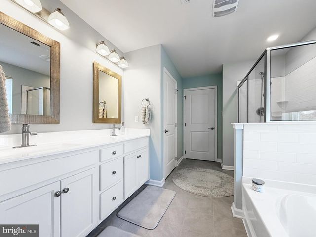 106 LAQUINTA DR, Egg Harbor Township, NJ 08234