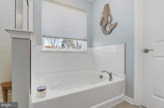 106 LAQUINTA DR, Egg Harbor Township, NJ 08234