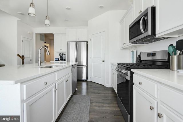 106 LAQUINTA DR, Egg Harbor Township, NJ 08234