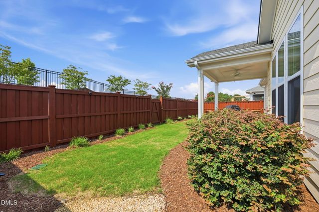 86 Flanders Lane, Clayton, NC 27520