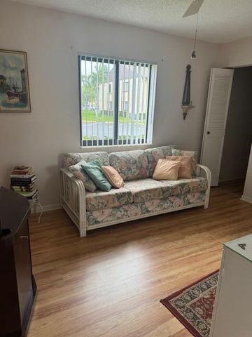 409 Pine Glen Lane A-1, Greenacres, FL 33463