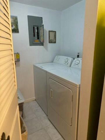 409 Pine Glen Lane A-1, Greenacres, FL 33463