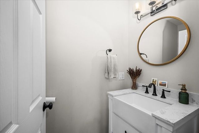 374 South St, Northampton, MA 01060