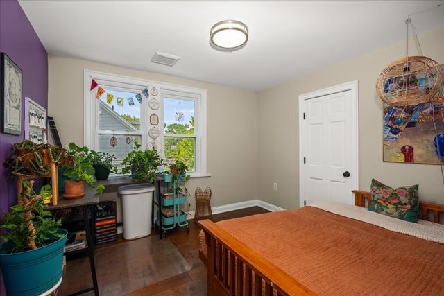 374 South St, Northampton, MA 01060