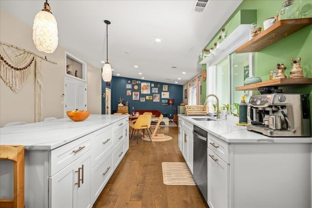 374 South St, Northampton, MA 01060