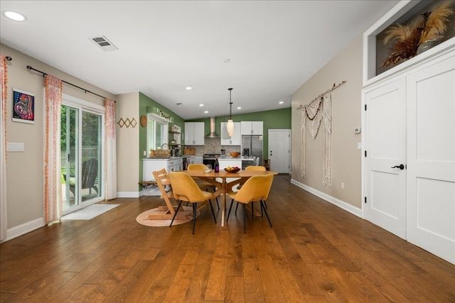 374 South St, Northampton, MA 01060
