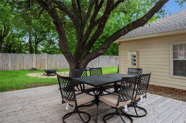 613 Townplace Drive, College Station, TX 77840