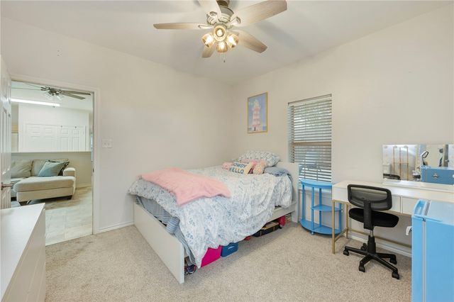 613 Townplace Drive, College Station, TX 77840