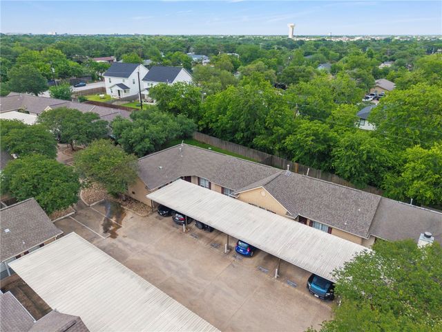 613 Townplace Drive, College Station, TX 77840
