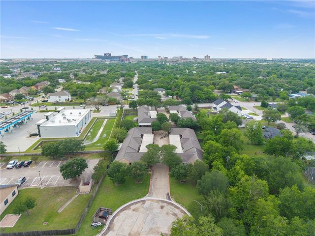 613 Townplace Drive, College Station, TX 77840