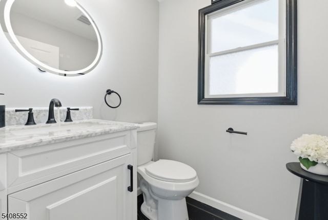 408 Main St, Hope Twp., NJ 07825