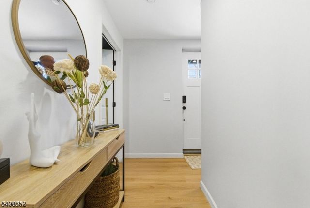 408 Main St, Hope Twp., NJ 07825