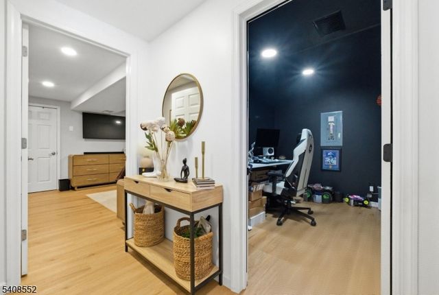 408 Main St, Hope Twp., NJ 07825